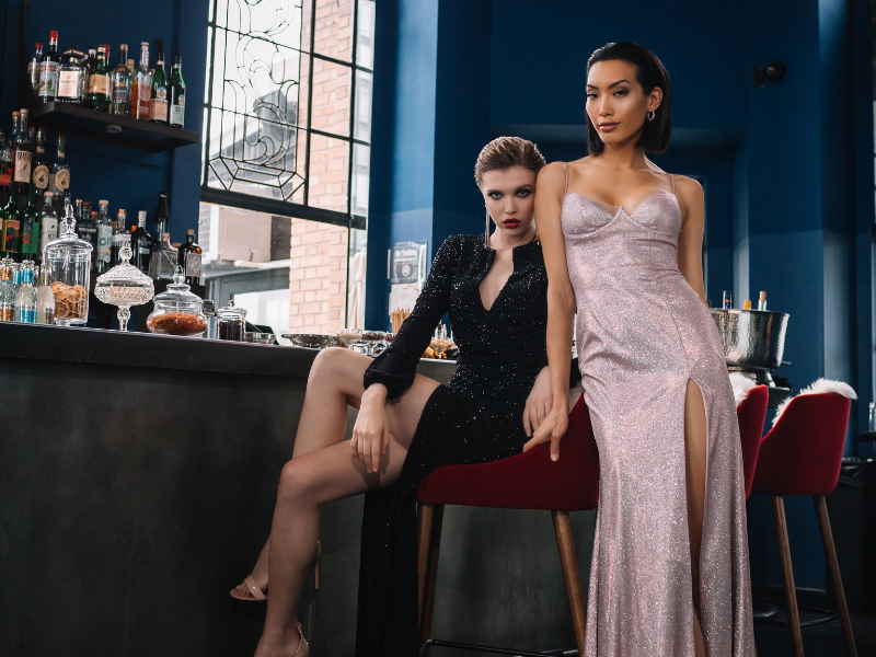 Why Red, Black, and Metallics Are Must-Have Colors for Evening Gowns - NYD NewYorkDress Why Red, Black, and Metallics Are Must-Have Colors for Evening Gowns - NYD NewYorkDress