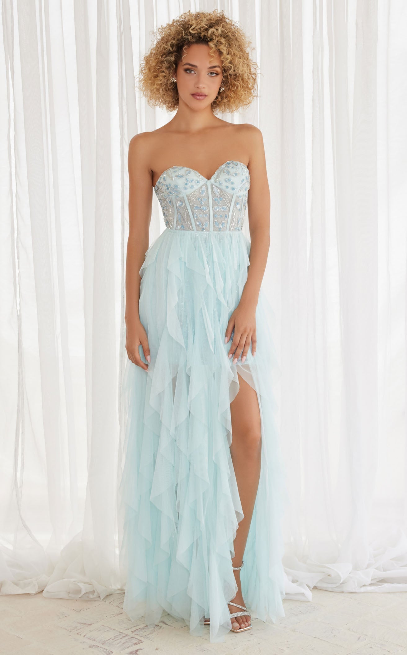 blue dress outfit for men Royal Velvet Prom Outfits Online Chic Peaked Laple Men's Suit with Two Pieces Whats Included Selling fast Jenn Tran Bachelor Green Color:Jones Black