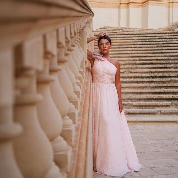 Bridesmaid Dresses vs. Maid of Honor Dresses | New York Dress NewYorkDress Bridesmaid Dresses vs. Maid of Honor Dresses | New York Dress NewYorkDress