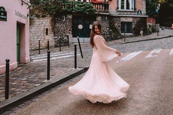 How to Accessorize Your Vintage Dress Like a Hollywood Starlet