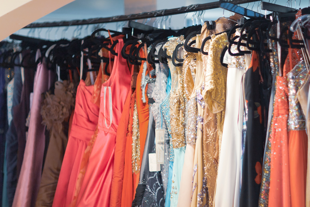 Unexpected Color Pairings That Actually Work for Formal Dresses