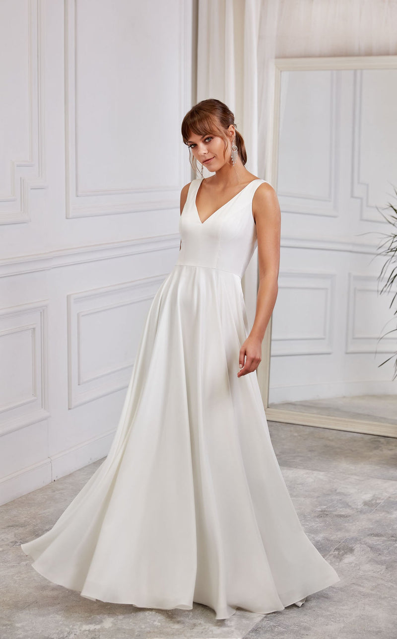 Aerie Couture 2006 Women's Formal Evening & Wedding Guest Dress - Diamond White Aerie Couture 2006 Women's Formal Evening & Wedding Guest Dress - Diamond White
