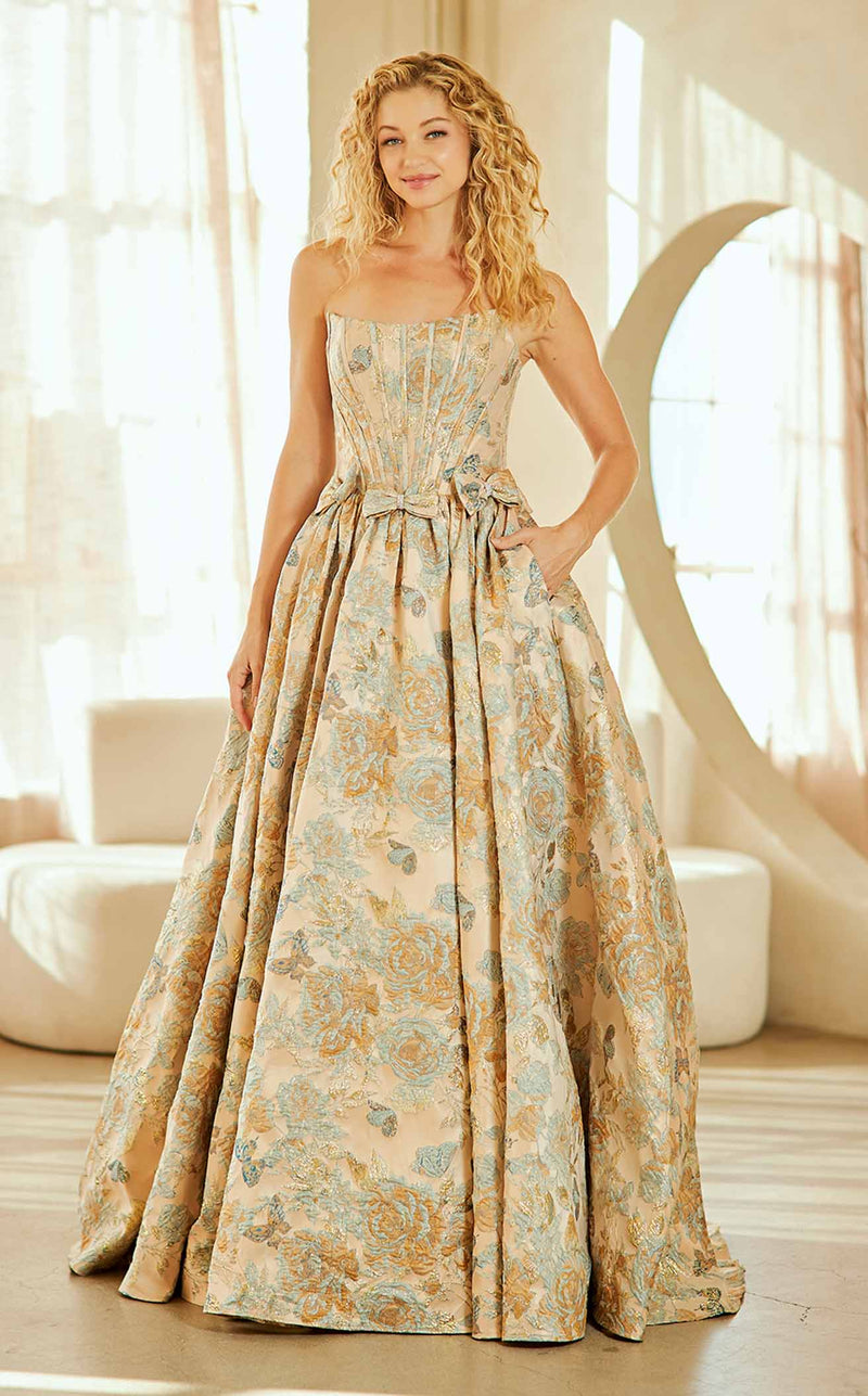 Amelia Couture 8068 Champagne