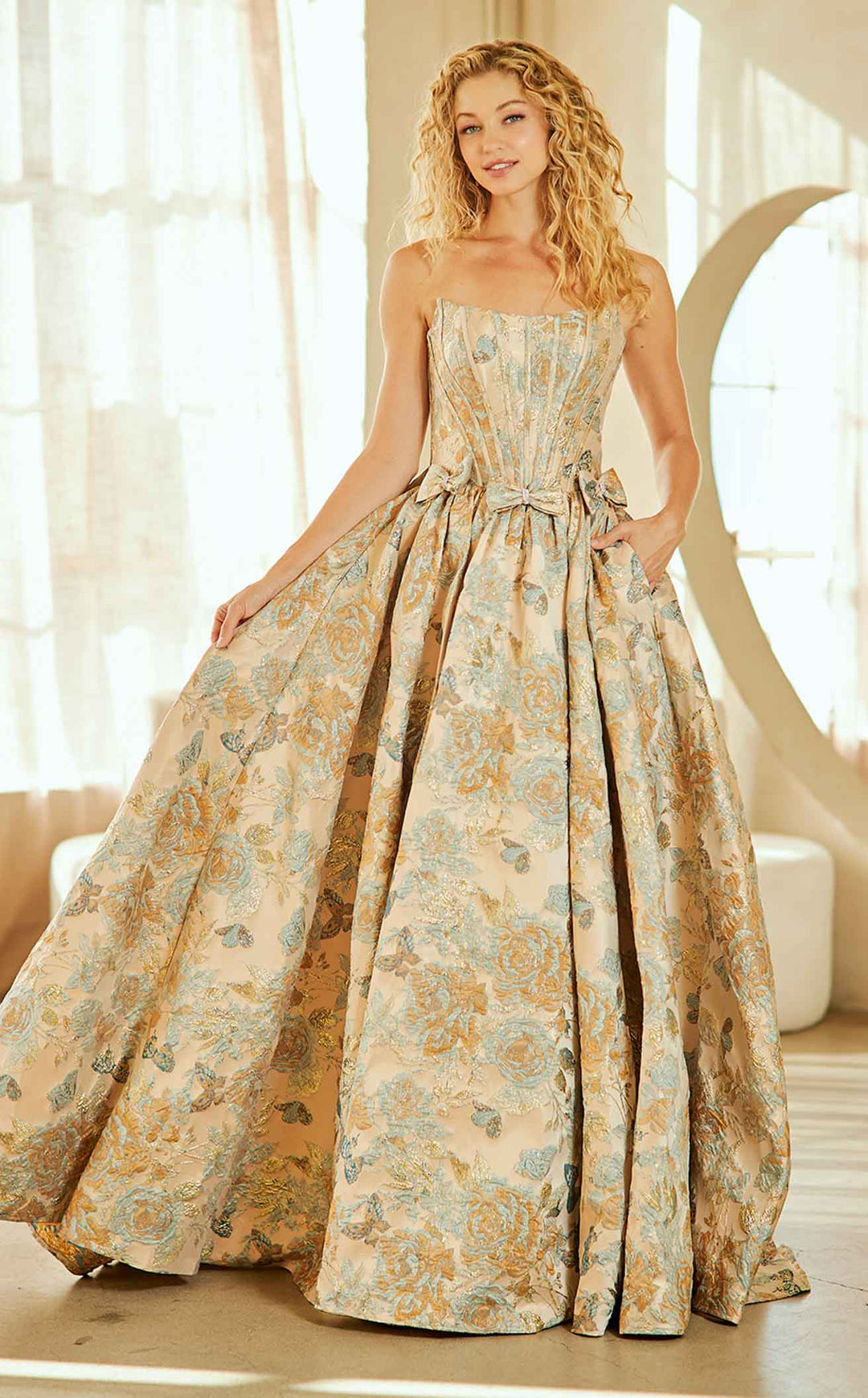 Amelia Couture 8068 Champagne