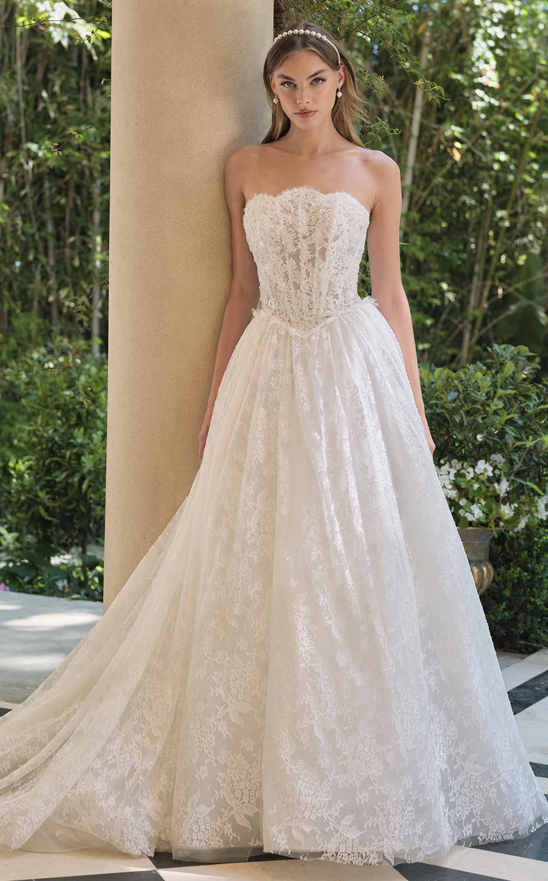 Andrea and Leo WL061 Off White