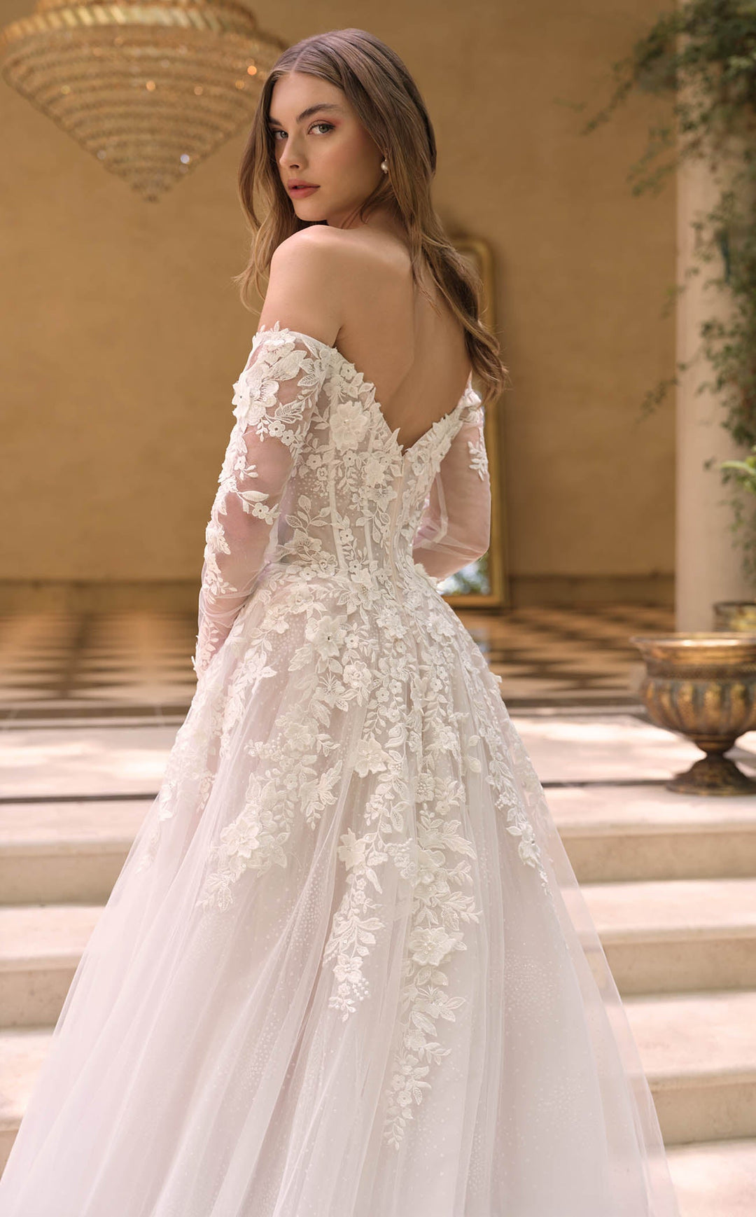 Andrea and Leo WL067 Off White/Nude