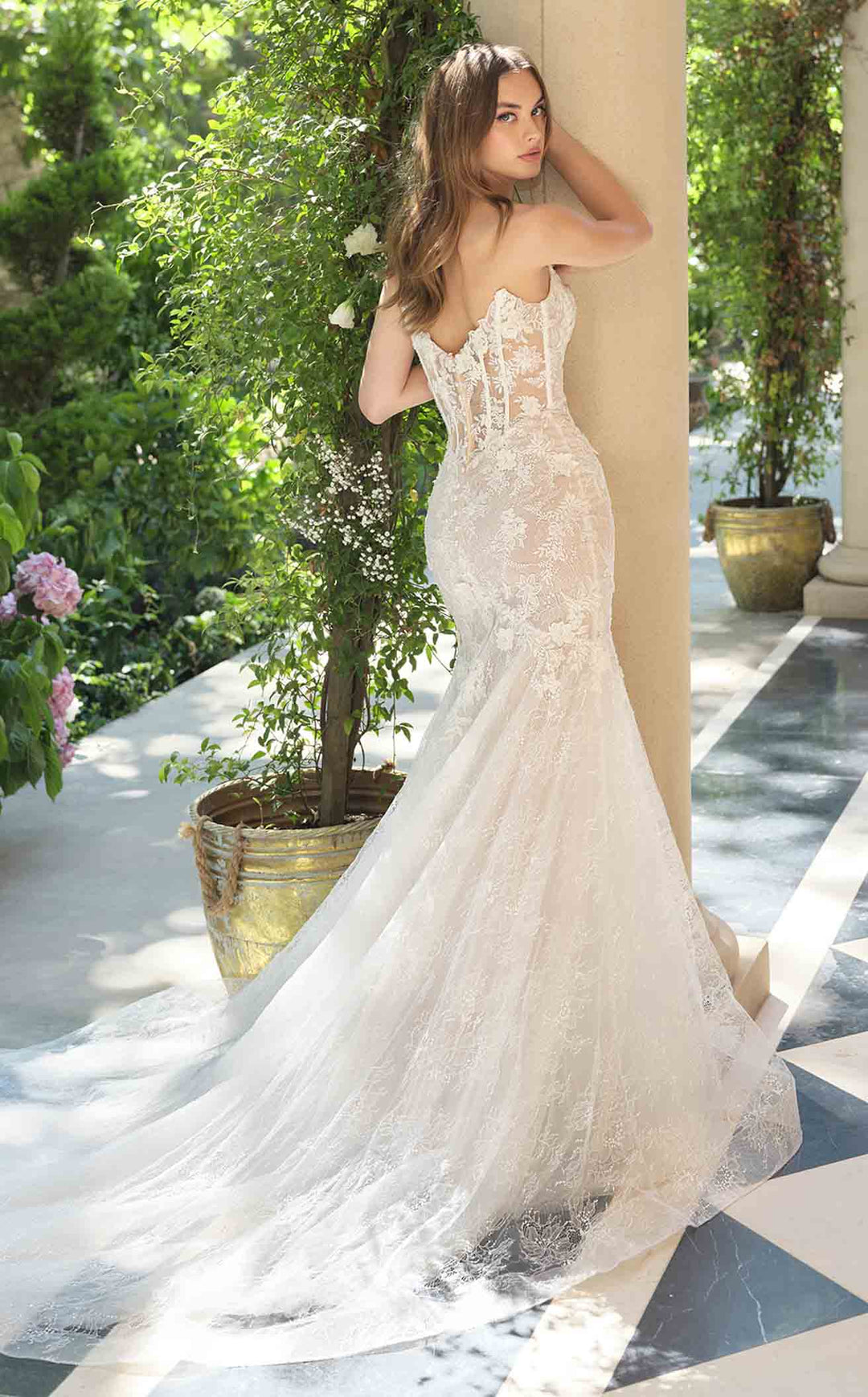 Andrea and Leo WL072 Off White/Nude