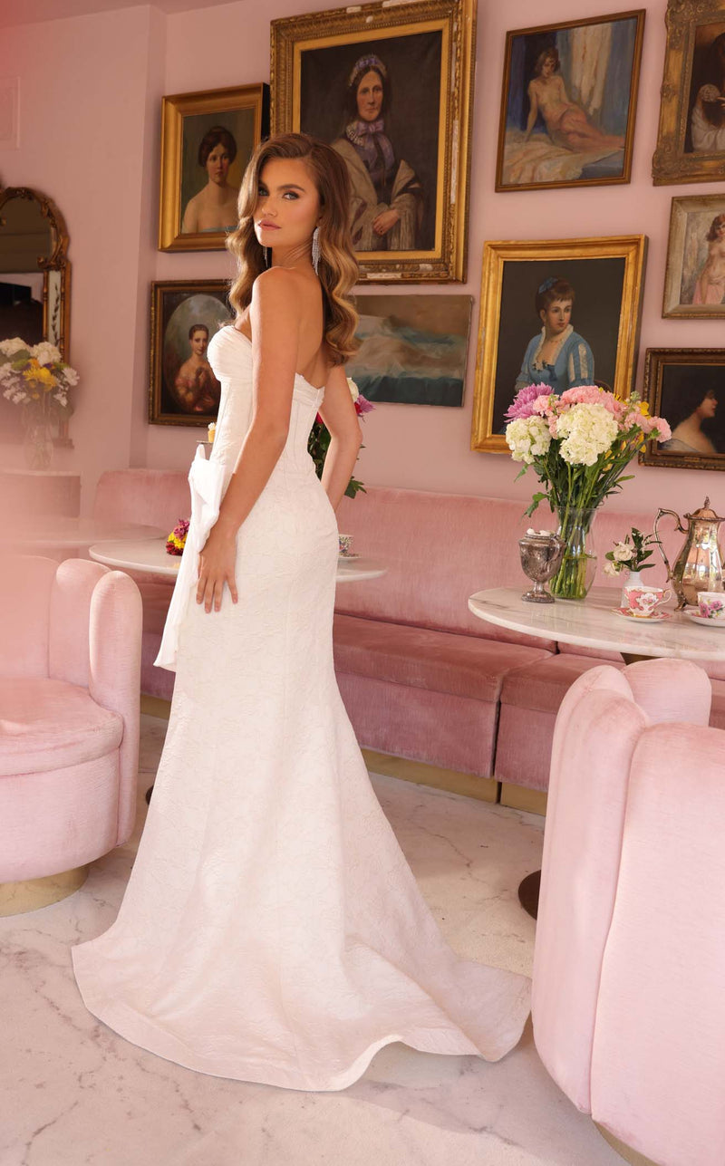 Ava Presley 40099 Ivory