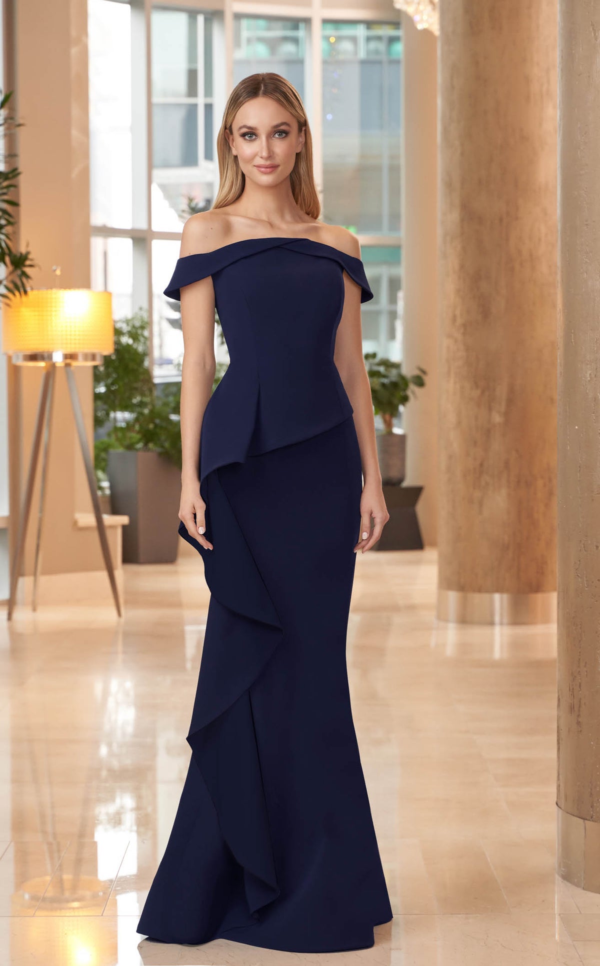 marine evening dress Military Ball Dresses out neck and sleeveless design add a modern touch.Ideal for evening party US MERCHANT MARINE FEMALE DINNER