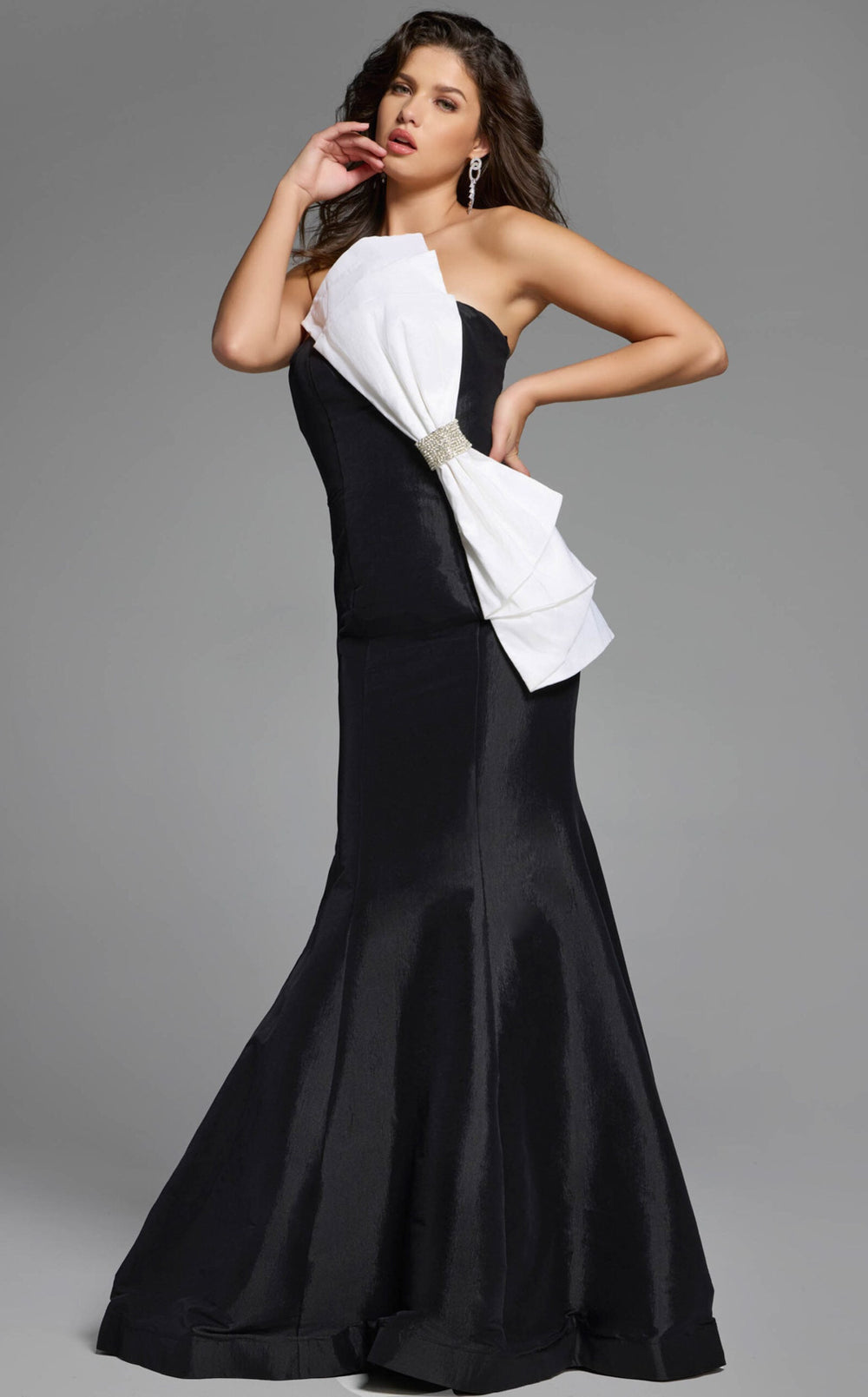 Jovani 44355 Black/White