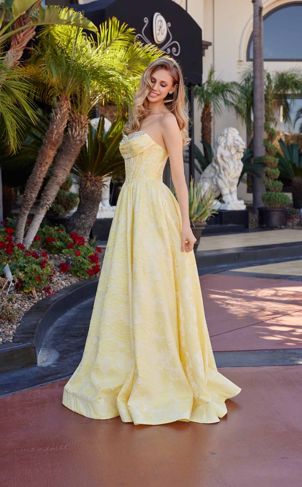 Nox Anabel T1912 Dress | NewYorkDress.com