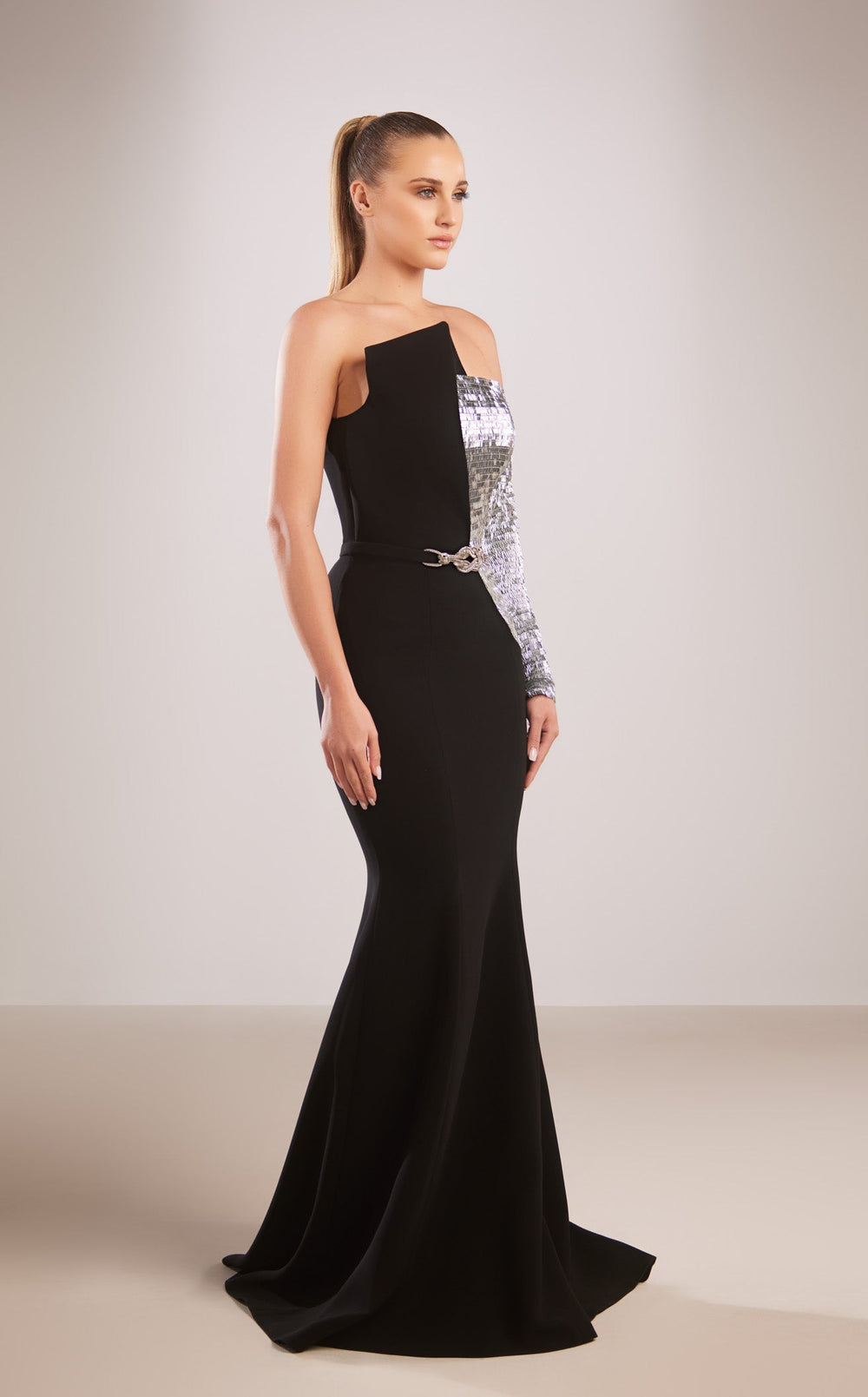 Reverie Couture FW190 Black/Silver