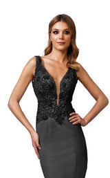 Dressing Room 1512 Black