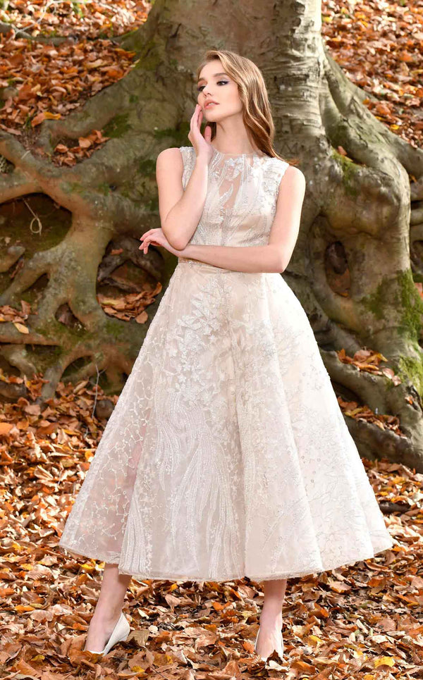 In Couture 4955 Champagne