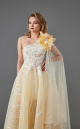 In Couture 5113 Ivory-Yellow