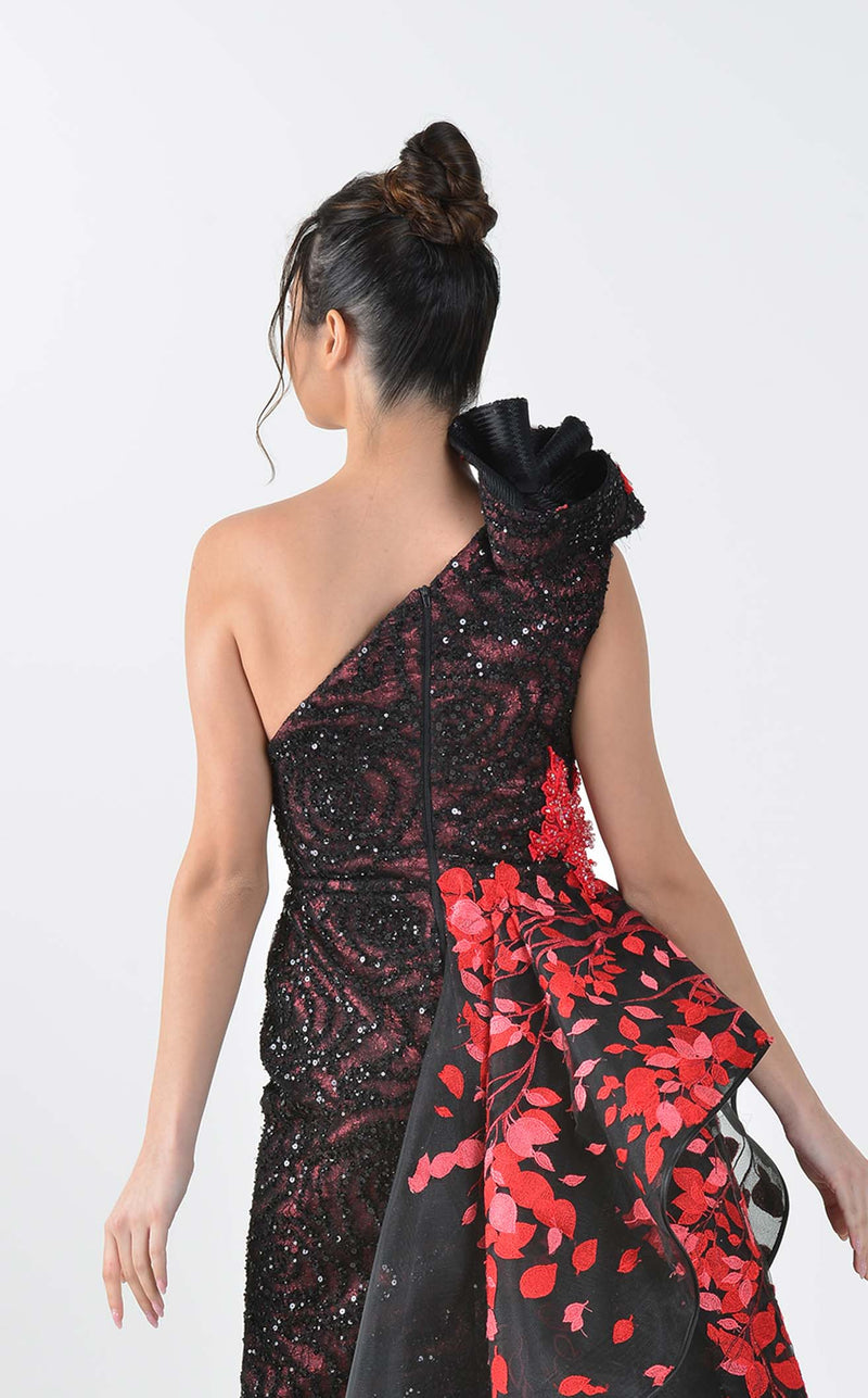In Couture 5190 Black/Red