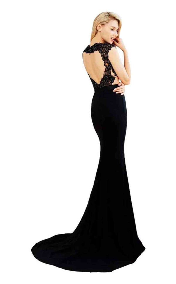 Angela and Alison 71028