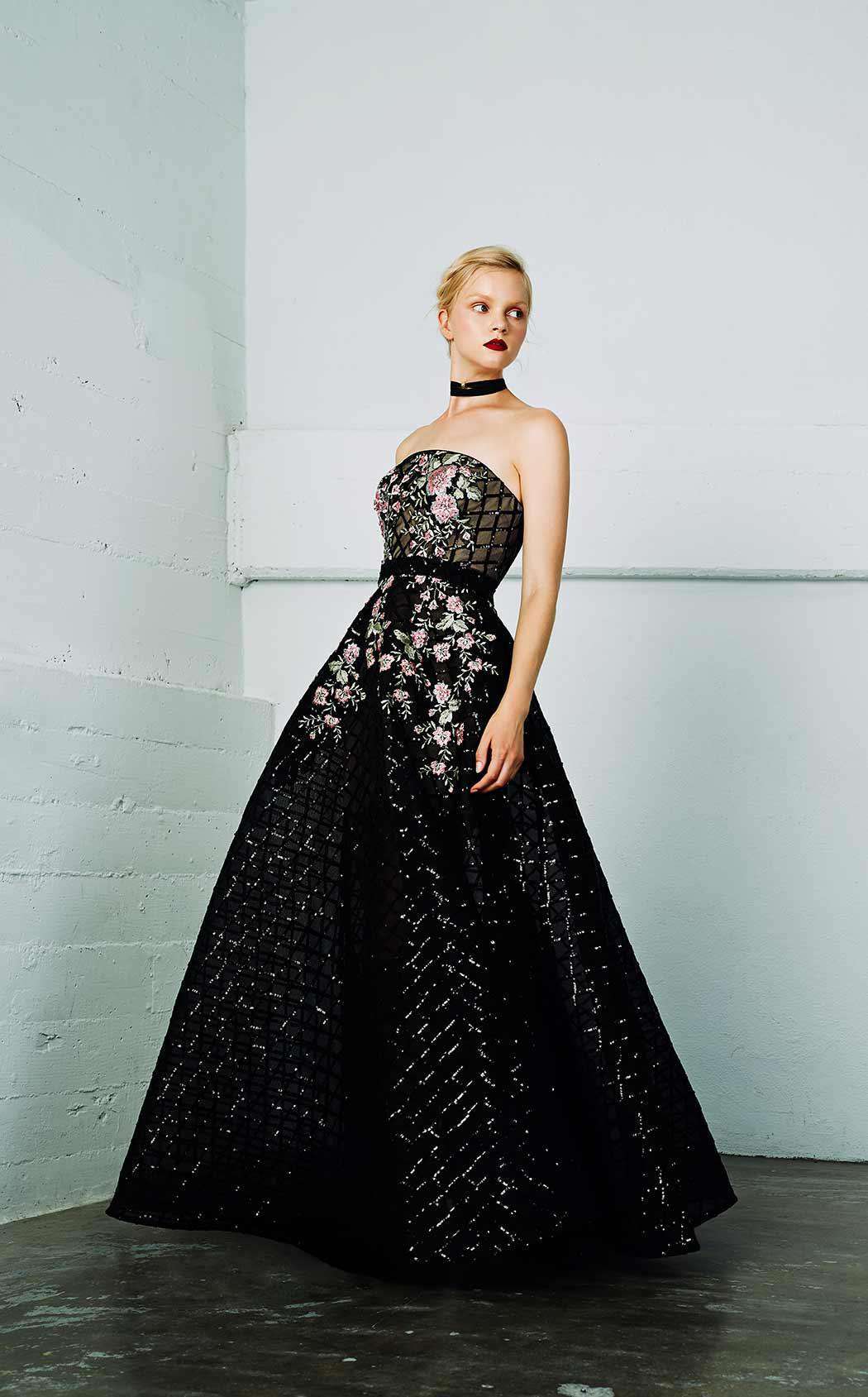 Andrea and Leo A0393 Black