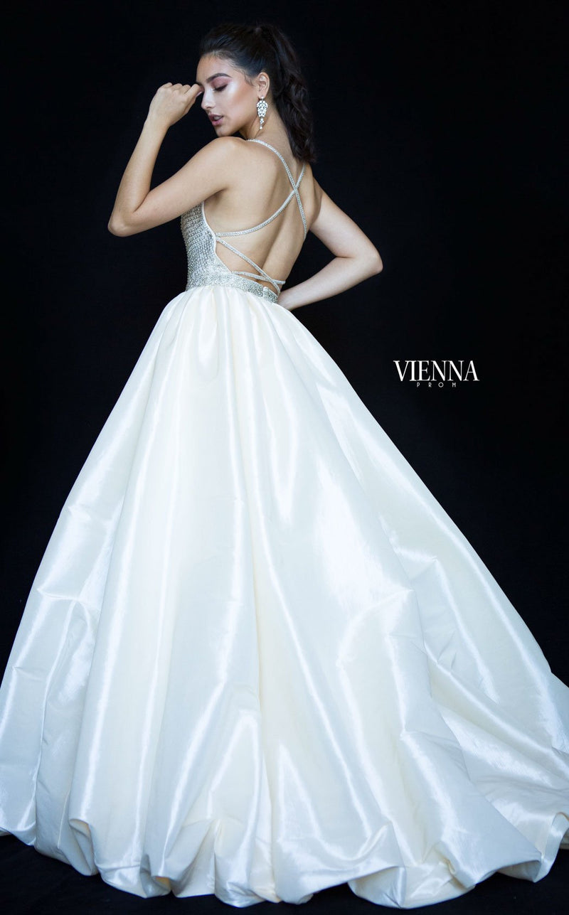 Vienna Prom V9984