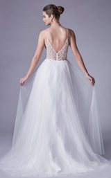 Andrea and Leo A0672W White