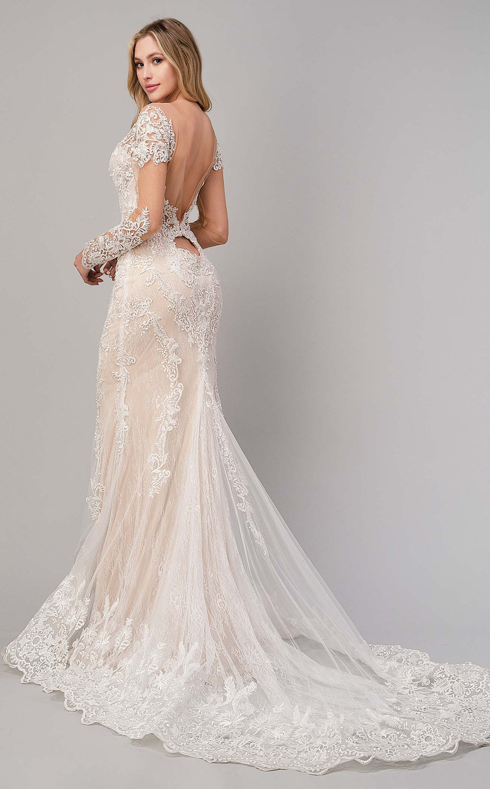 Andrea and Leo A1022 Off White