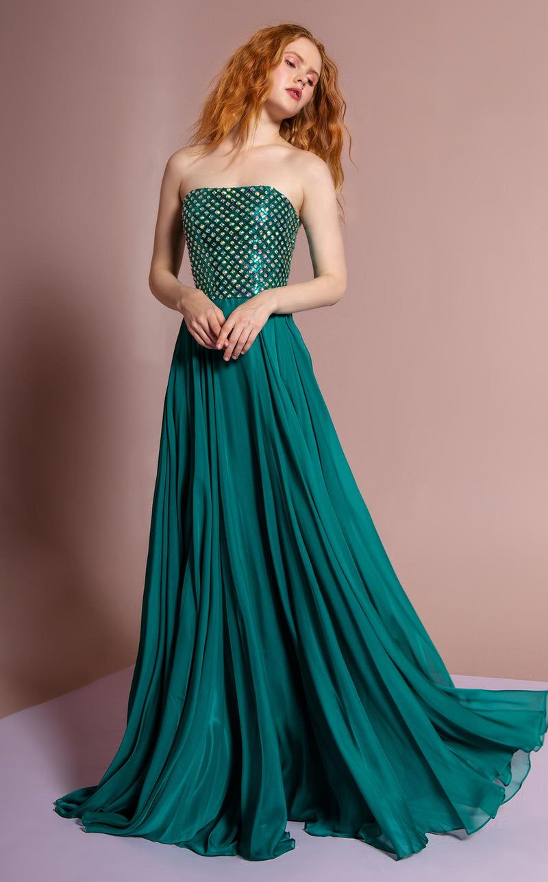 elizabeth green dress Queen Elizabeth's fashion sense, the designers who shaped it over 75 years and the royal dress code's rules