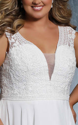 Sydneys Closet MB2021 Ivory